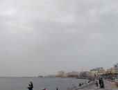 الطقس في الإسكندرية.. غيوم وسحب رمادية تغطى سماء عروس البحر 
