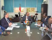 نائب وزير الإسكان يلتقى بعثة بنك التنمية الأفريقى لمتابعة المشروعات المشتركة