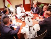 هيئة مكتب "صحة الشيوخ" تلتقى وزير الصحة وتستعرض معه ملفات القطاع 