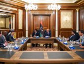 المجلس الرئاسي الليبى يبحث مع المبعوث الأممى سبل الحل السياسى العاجل للأزمة