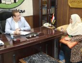 محافظ المنوفية يستمع لشكاوى المواطنين ويبحث حلها 