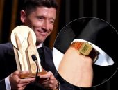 ساعة ليفاندوفسكي في حفل الكرة الذهبية ثمنها 60 يورو فقط !