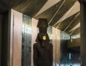 الشمس تتعامد على وجه تمثال رمسيس الثانى بالمتحف المصرى الكبير
