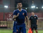 الأهلي يبدأ ترتيبات سفر كريم فؤاد للنمسا لإجراء جراحة الرباط الصليبي 