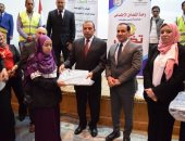 رئيس جامعة بني سويف: توزيع 51 لاب توب على أبناء كلية ذوي الاحتياجات الخاصة