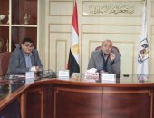 محافظ بني سويف: تذليل المعوقات لتسريع وتيرة العمل بمشروعات "حياة كريمة"