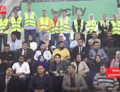 أهالى كفر الشيخ خلال متابعة المؤتمر الاقتصادى: الرئيس يدعم الشباب ويشاركهم فى الحوار