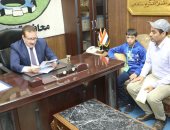 محافظ المنوفية يواصل لقاءاته اليومية مع المواطنين ويوجه المختصين بحل شكواهم