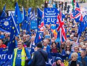 الجارديان: آلاف البريطانيين يطالبون بالعودة إلى الاتحاد الأوروبى فى مظاهرات بلندن