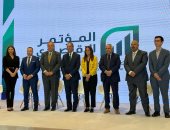 وزير الاتصالات خلال المؤتمر الاقتصادي: استثمرنا 50 مليار جنيه فى مشروعات التحول الرقمى.. وتعاقدنا مع 27 شركة محلية وعالمية متخصصة فى تصميم الإلكترونيات والبرامج المدمجة للتواجد بمدينة المعرفة بالعاصمة الإدارية