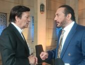 على الحجار ومحمد الحلو يلتقيان بالأحضان خلال مشاركتهما بمهرجان الموسيقى العربية