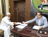 محافظ المنوفية يستمع لشكاوى المواطنين ويوجه التفتيش بفحصها 