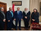 سفير مصر لدى رام الله يستقبل وفداً من المركز الفلسطينى للبحوث والدراسات