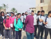 كسوف الشمس.. توافد تلاميذ المدارس على مرصد حلوان لرصد الظاهرة.. صور 
