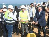 وزير الاتصالات يدشن الكابل البحرى الجديد Red2Med المملوك للمصرية للاتصالات