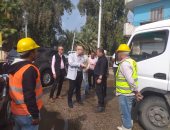 محافظ بنى سويف ميدانيا يتابع أعمال رفع مياه ومخلفات الأمطار من الشوارع