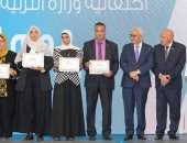 وزير التربية والتعليم يكرم 5 معلمين من بورسعيد خلال احتفالية يوم المعلم