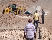 محافظ أسوان: إزالة 42 حالة تعد بمساحة 17 ألف م2 بالسيل الريفى وأبوالريش