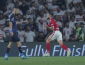 محمد الشناوى ينقذ مرمى الأهلى من تسديدة زيزو.. فيديو