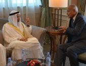 أبو الغيط يلتقي وزير خارجية الكويت قبيل انعقاد قمة الجزائر