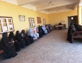 "القومى للمرأة" بأسوان يواصل تنظيم 17 جلسة دوار فى قرى حياة كريمة بأسوان