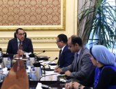 مدبولى يوجه بتقييم الشركات المتعاقد معها بمنظومة النظافة ببعض أحياء القاهرة