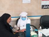 حياة كريمة.. "صحة أسوان" تنظم قافلتين طبيتين للكشف المجانى على المواطنين