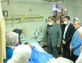 محافظ كفر الشيخ يطمئن على مصابي حادثين ويوجه بتقديم الخدمات الطبية لهم