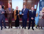 رئيس جامعة سوهاج يشهد ختام فعاليات الحوار الوطني للتغيرات المناخية.. صور