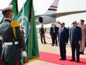 القاهرة الإخبارية: وصول الرئيس السيسى لمقر انعقاد القمة العربية بالجزائر