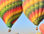 تحليق 35 رحلة بالون طائر فى سماء غرب الأقصر على متنها 700 سائح.. صور