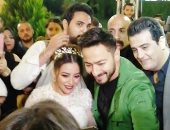 حمادة هلال يُحيي حفل زفاف إلهام عبد البديع ووليد سامي