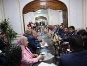 تنسيقية شباب الأحزاب تنظم ورشة عمل بعنوان "الإدارة المحلية ومحافظة الواحات البحرية"