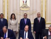 رئيس الوزراء يشهد توقيع اتفاقيتين لتوريد 5 ملايين شجرة لزراعتها بالمحافظات
