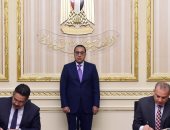 رئيس الوزراء يشهد اتفاق حجز وتخصيص وإتمام تعاقد بيع وحدات "سكن لكل المصريين"   