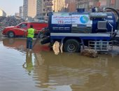 مياه القليوبية والقاهرة الكبرى تواصلان رفع مياه الأمطار من شبرا والخصوص
