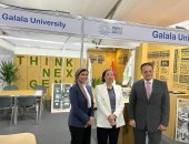 وزيرة البيئة تتفقد جناح جامعة الجلالة في مؤتمر COP27.. صور