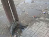 رئيس مدينة الأقصر يوجه بحل استغاثة سكان نجع الخطباء بتسريب مياه أمام المزلقان