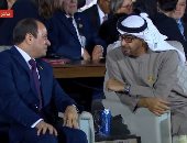حديث جانبي بين الرئيس السيسي ونظيره الإماراتى قبيل بدء قمة المناخ