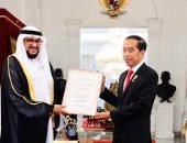 الرئيس الإندونيسى يستقبل أمين منتدى أبوظبى للسلم ويتسلم جائزة الإمام الحسن