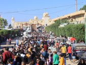 احتفالات وزفة مبهجة بدير مارجرجس بالأقصر بحضور الآلاف في ثانى أيام الاحتفالات