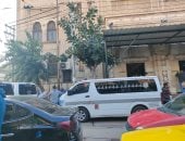 جثمان الفنان سامى فهمى يصل مسجد العمرى بالإسكندرية لأداء صلاة الجنازة.. صور