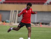 الأهلي يبدأ مفاوضات تجديد عقود حسين الشحات وياسر وأشرف