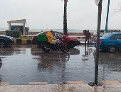 طقس الإسكندرية الآن.. أمطار غزيرة تضرب المحافظة وانتشار سيارات الصرف الصحى