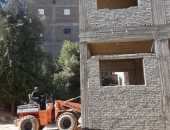 حياة كريمة بالأقصر.. استمرار العمل فى إنشاء لوحة توزيع الكهرباء فى إسنا.. صور