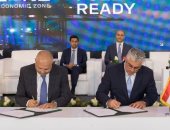 المنطقة الاقتصادية لقناة السويس توقع عقد محطة متعددة الأغراض بميناء شرق بورسعيد