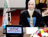 رنا حامد أول طالبة كفيفة تحصل على الدكتوراه فى الأدب الانجليزى من جامعة المنصورة