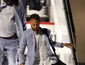 منتخب البرازيل يصل قطر بقيادة نيمار لخوض كأس العالم.. فيديو وصور
