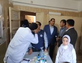حياة كريمة بالشرقية.. الكشف وصرف العلاج بالمجان لـ2139 مريضا بمنشأة أبو عمر