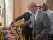 محافظ القليوبية يقود حملة لمتابعة توافر السلع الغذائية وبيعها بالأسعار المناسبة